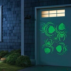 NIB. HYDE & EEK! Swooping Spider Motion Projector Light